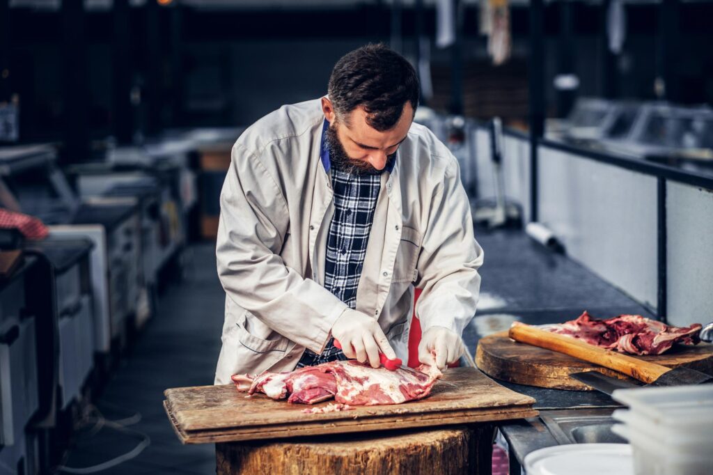 اهمیت رعایت استانداردهای بهداشتی در فرآیند واردات گوشت